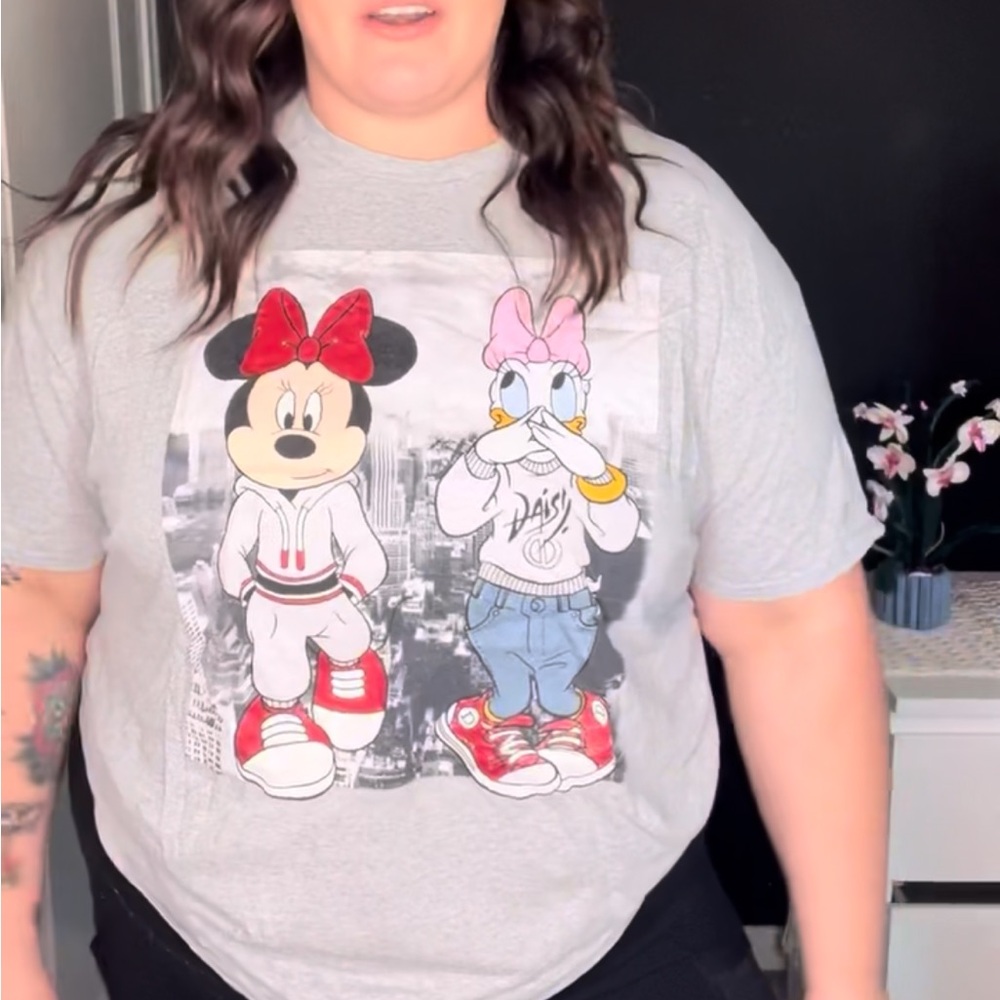 Disney tee - Picture 3 of 3